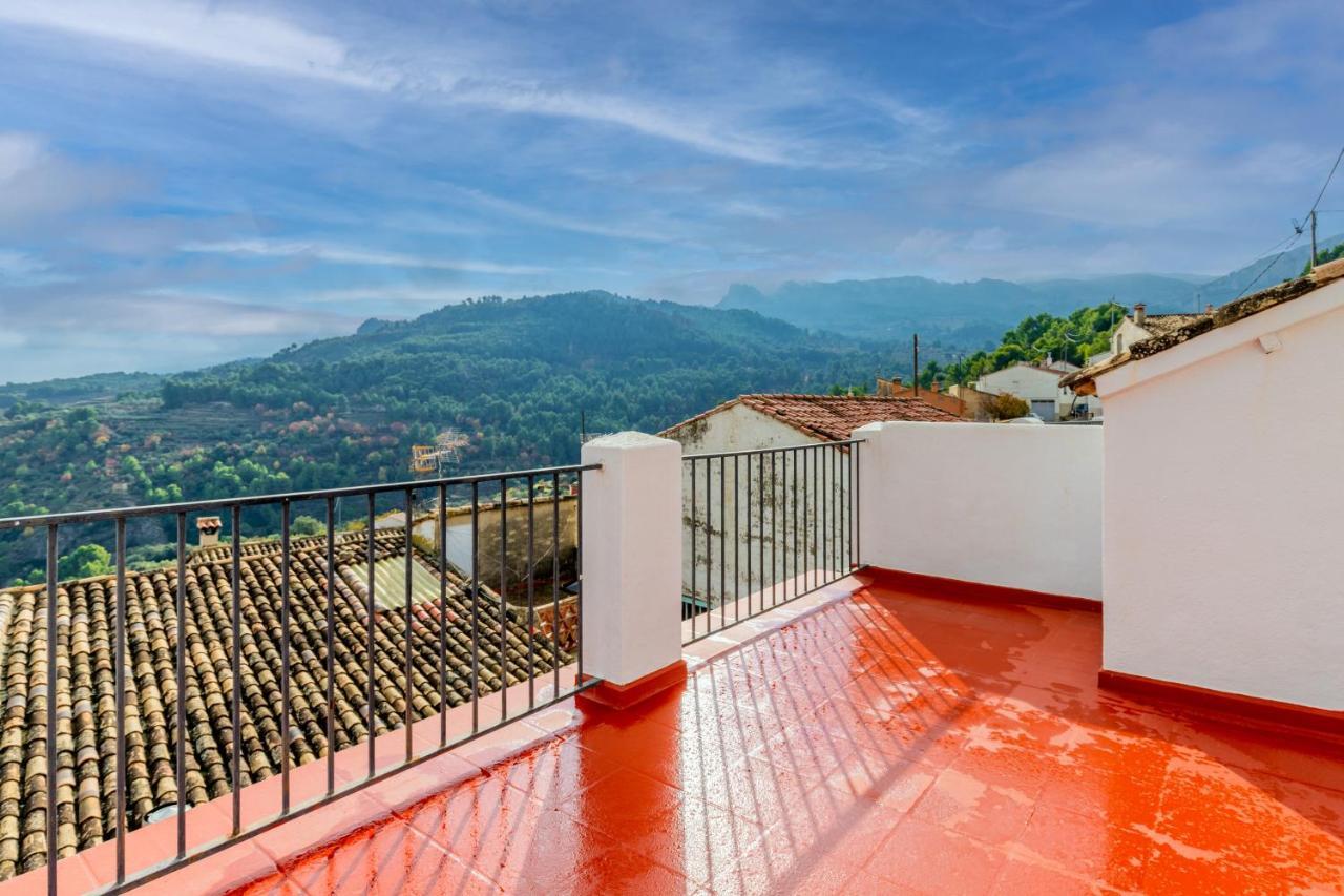 Casa Serrella - Abdet Confrides Luaran gambar
