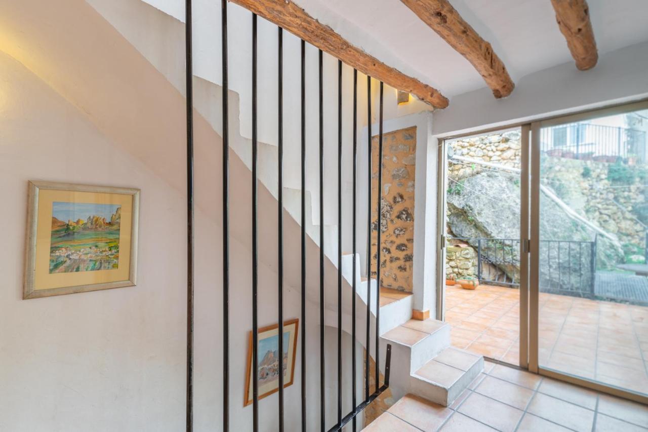 Casa Serrella - Abdet Confrides Luaran gambar